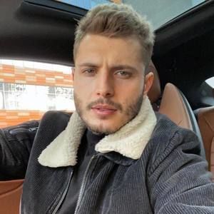 Meet your Posher, Halil can